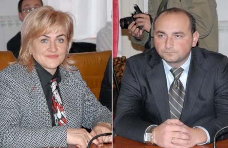 Deputaţii Lucia Varga şi Nicolae Jolţa au demisionat din funcţiile de vicepreşedinţi ai PNL Bihor